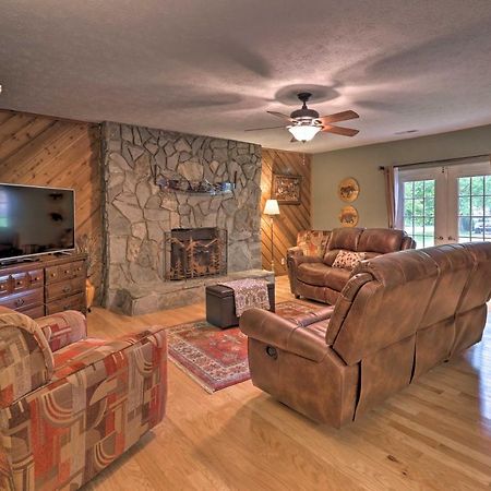 Hendersonville Home With Fire Pit 5 Mi To Downtown! Exterior photo