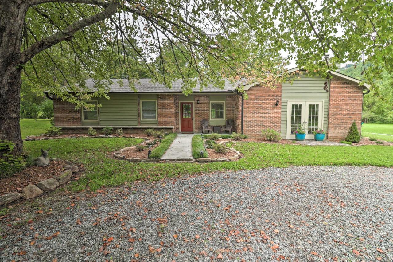 Hendersonville Home With Fire Pit 5 Mi To Downtown! Exterior photo