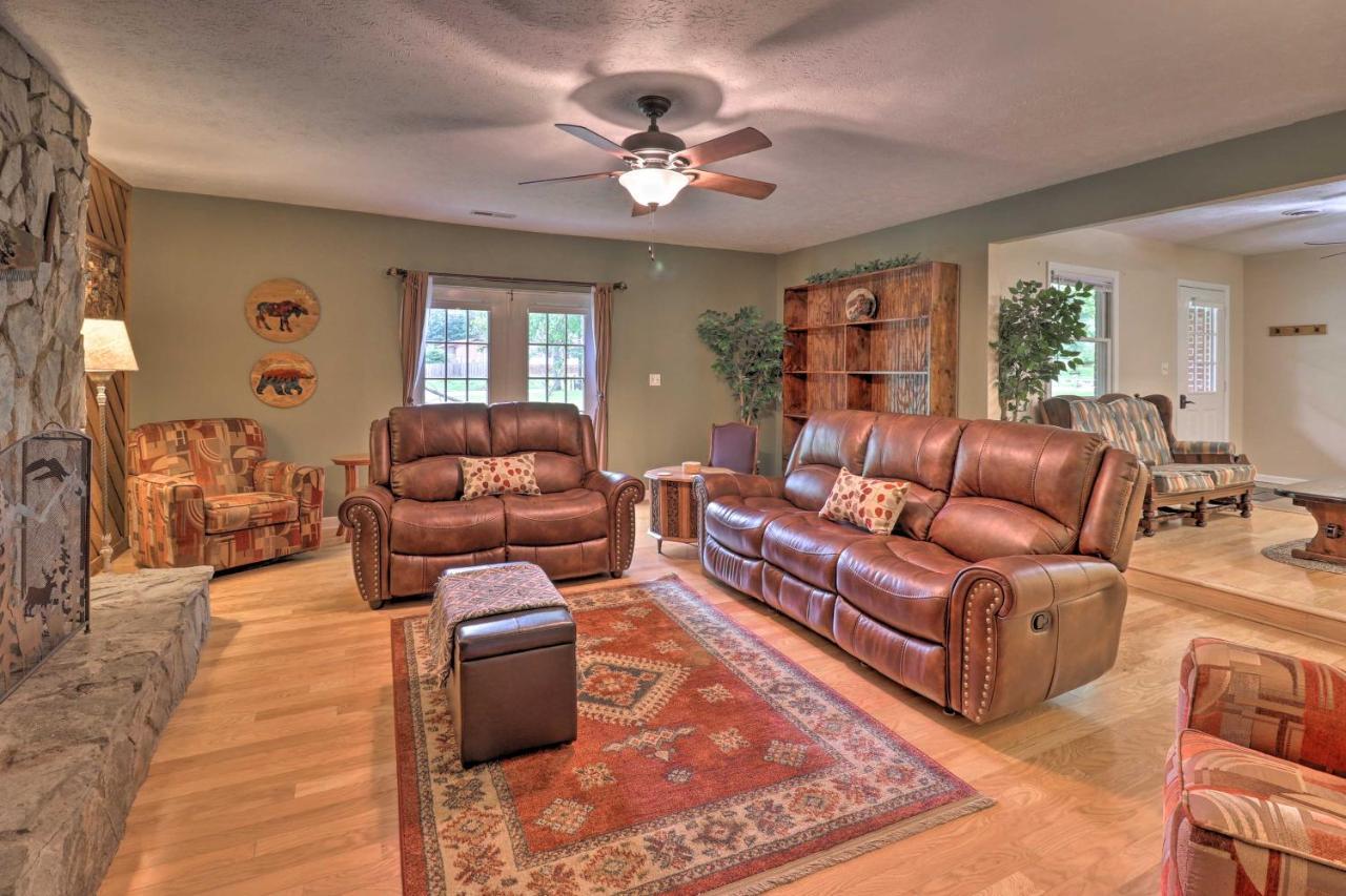 Hendersonville Home With Fire Pit 5 Mi To Downtown! Exterior photo