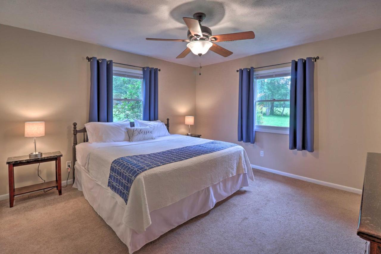 Hendersonville Home With Fire Pit 5 Mi To Downtown! Exterior photo