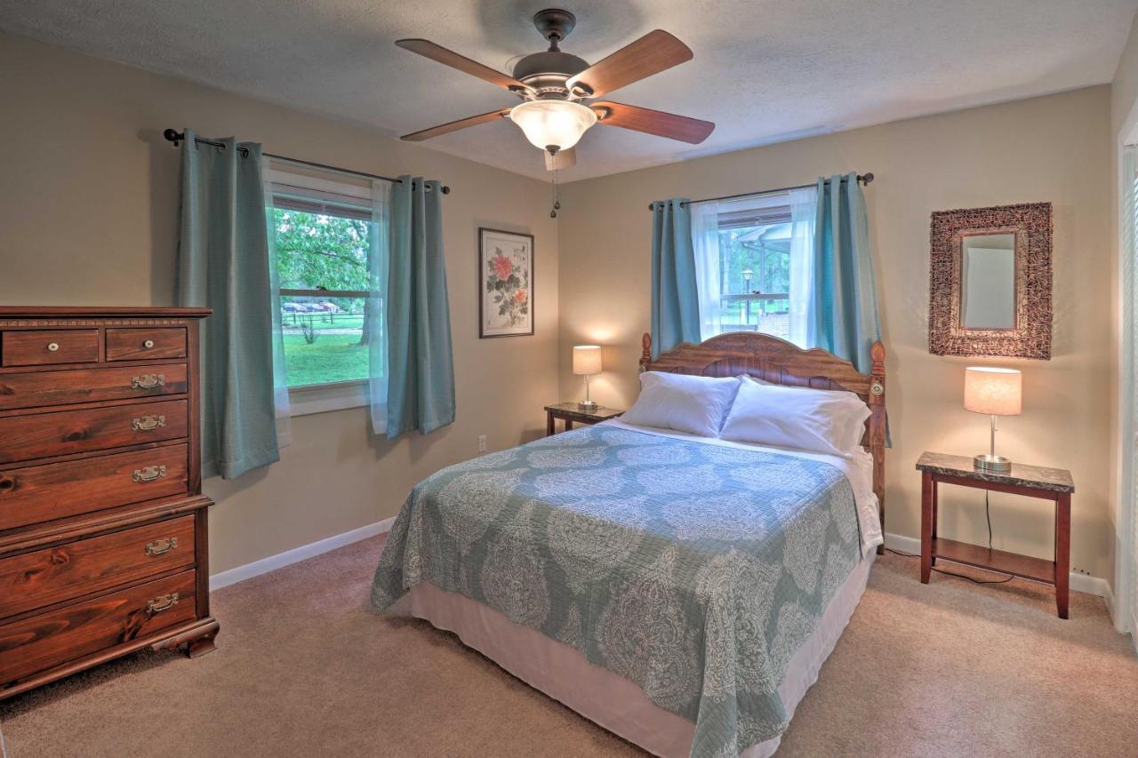Hendersonville Home With Fire Pit 5 Mi To Downtown! Exterior photo