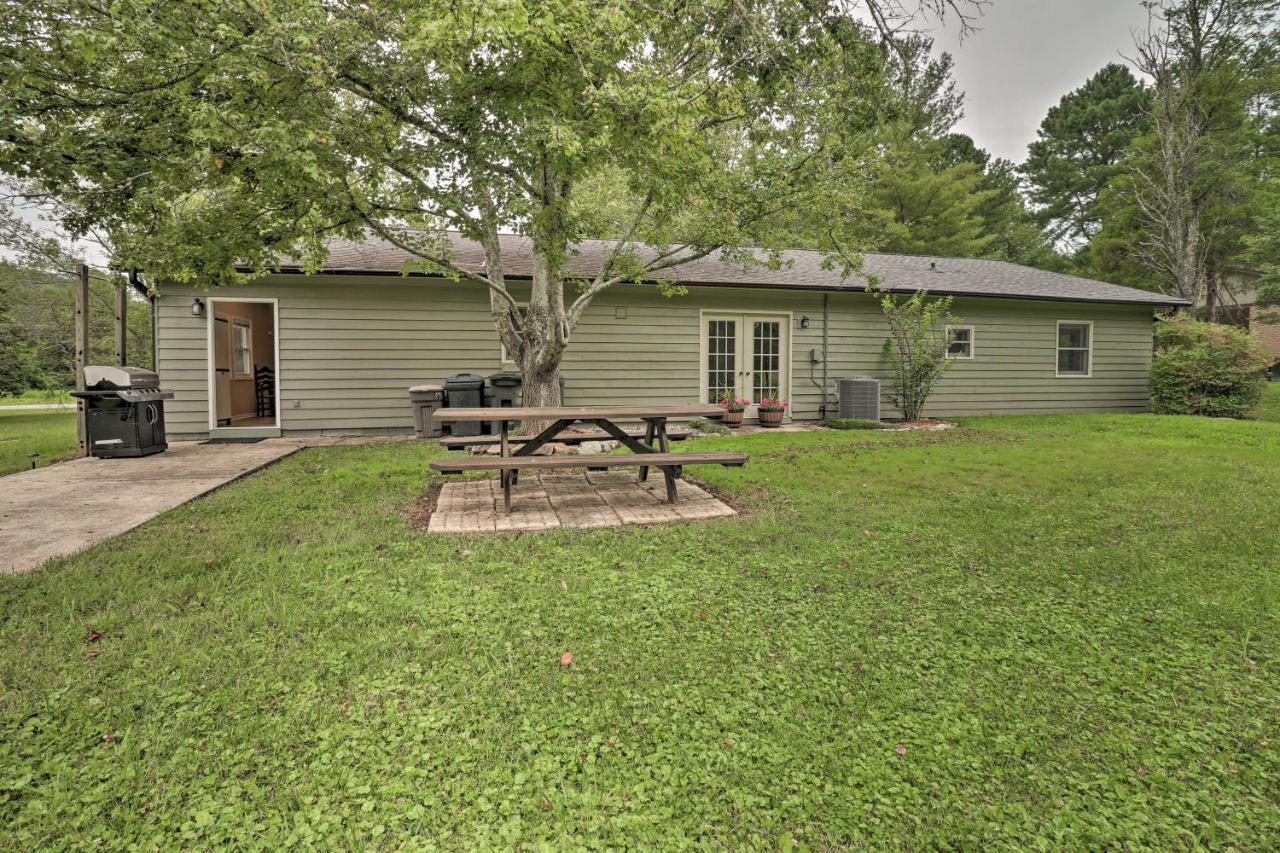 Hendersonville Home With Fire Pit 5 Mi To Downtown! Exterior photo